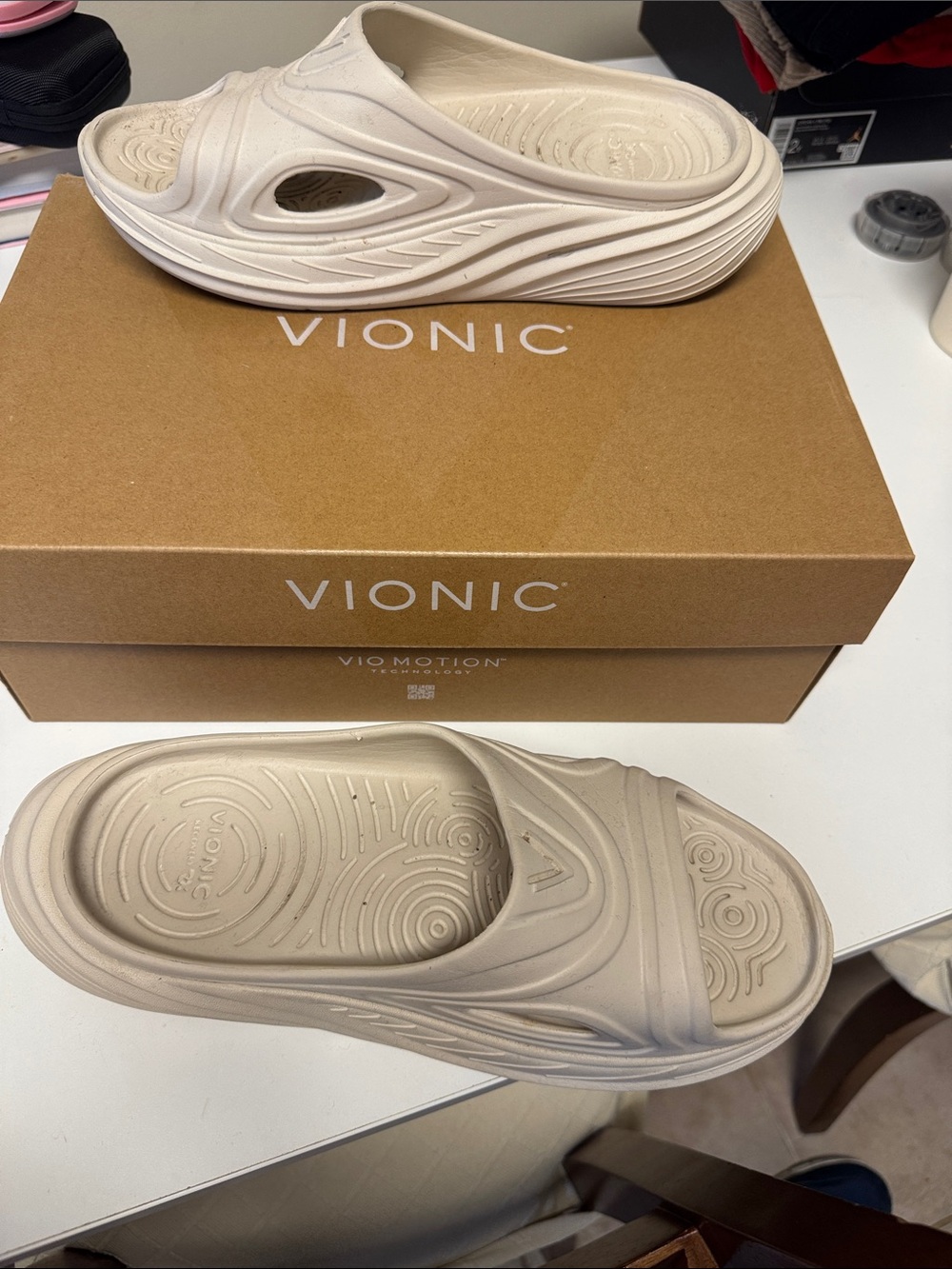 Vionic Women's Slide Sandals in Beige